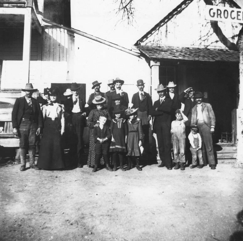 #33 Glennville Street Scene, 1880s