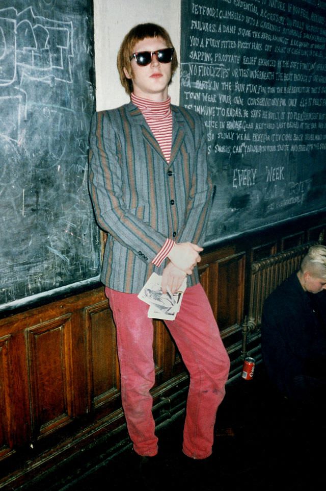 #16 Oliver at the Racehill pub, August 1994