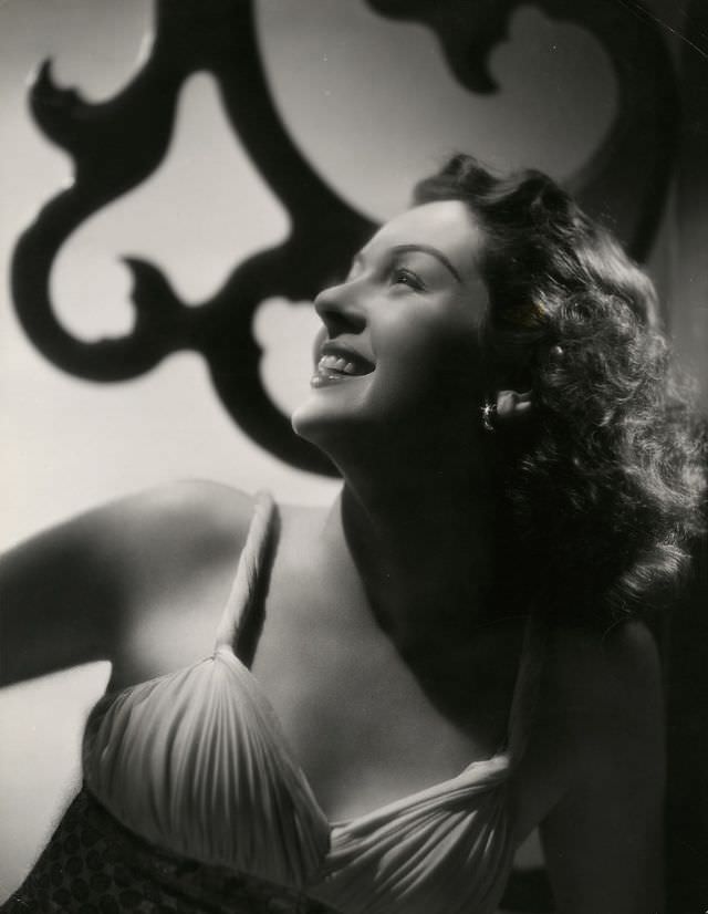 #20 Rosalind Russell, 1940