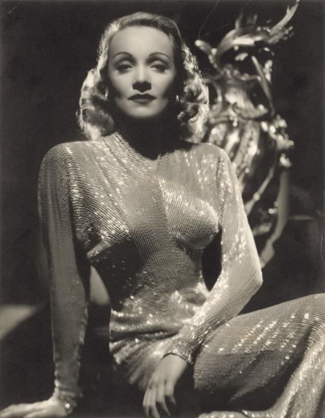 #26 Marlene Dietrich, 1941
