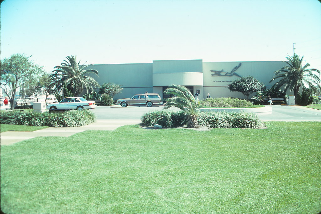#5 The Salvador Dali Museum, St. Petersburg, Florida, 1993