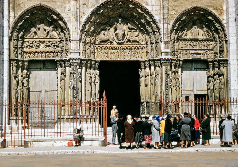 #16 Front portal, Chartres Cathedral, Cannes, 1958