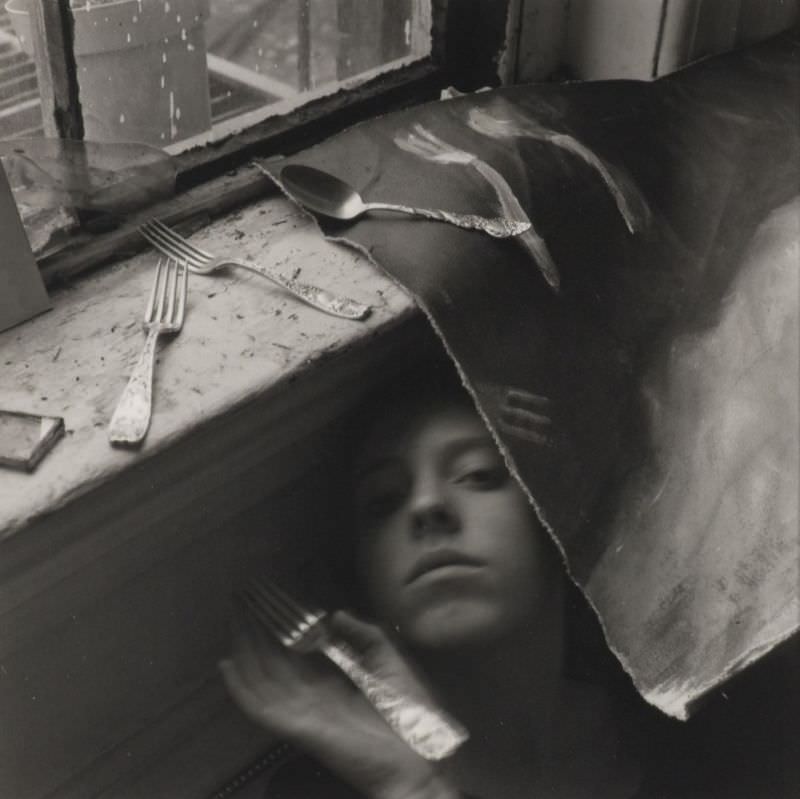 #28 It must be time for lunch now, New York, 1979