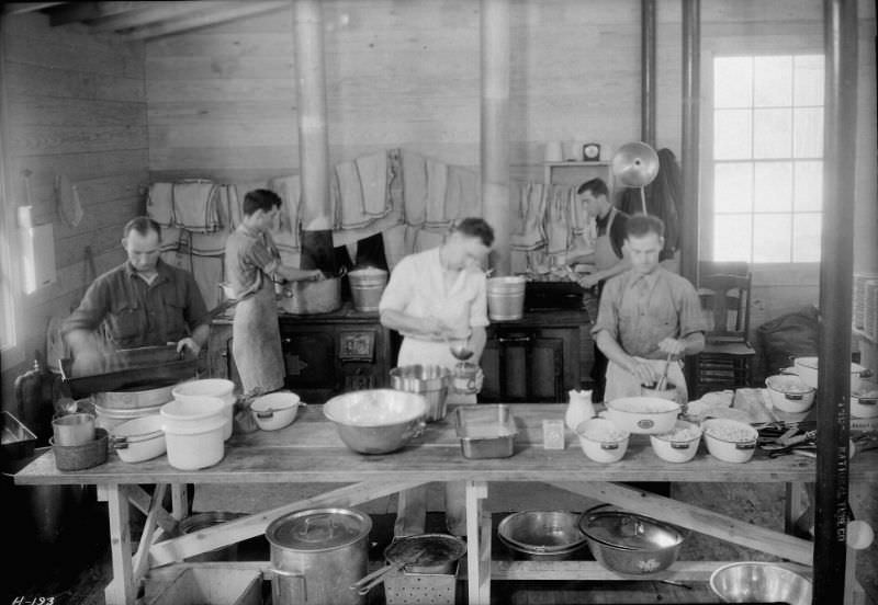 #28 Temporary kitchen serving cafeteria at Norris townsite, Tennessee, November 1933
