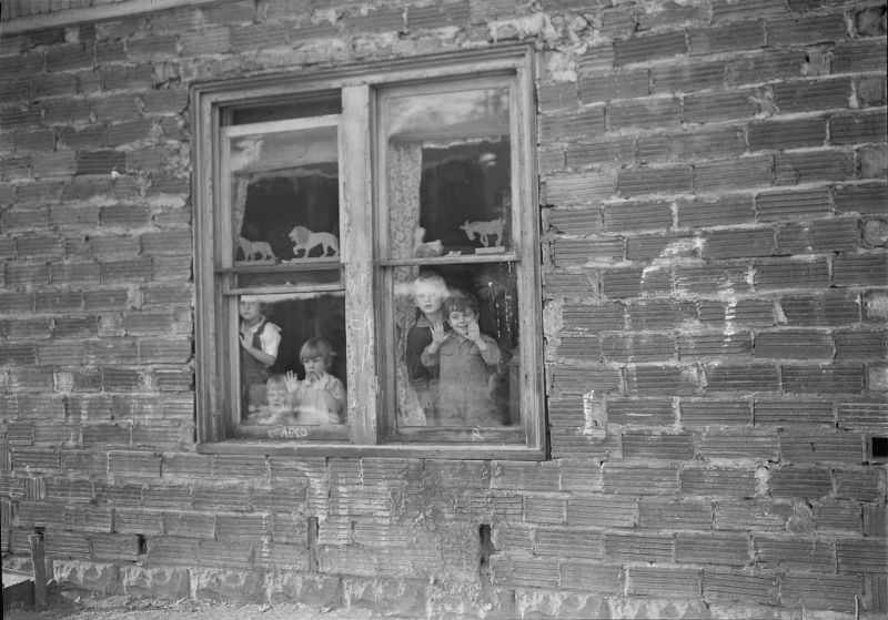 #7 Scott’s Run, West Virginia. This building is a part of the abandoned mine buildings of the stranded camp of Jere, March 1937
