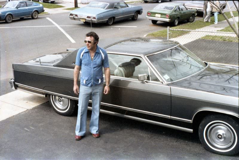 #1 1977 Lincoln Continental