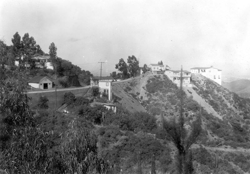 #59 Pacific View Drive, looking west from Viso Drive, retaining wall near the junction with Woodrow Wilson Road, 1925