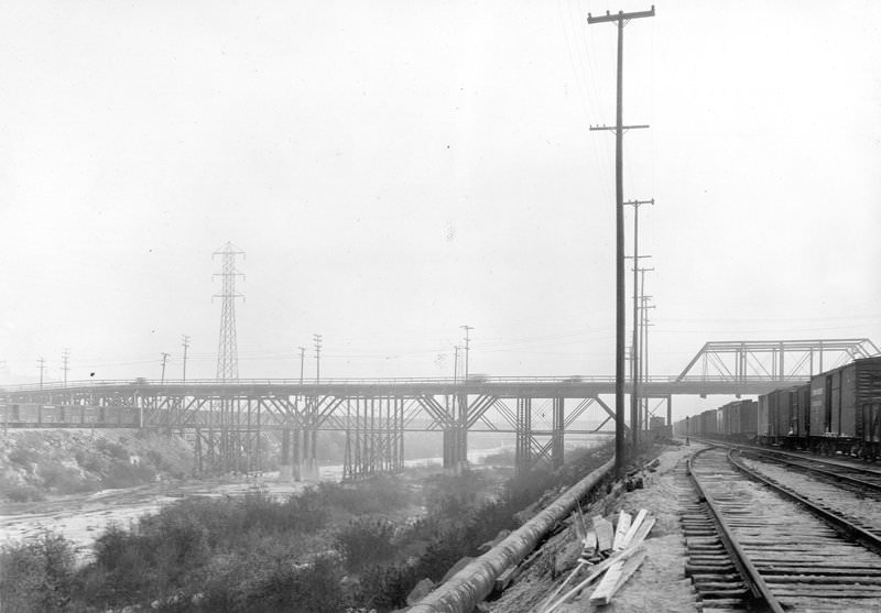 #61 Old East Fourth Street Viaduct, 1925