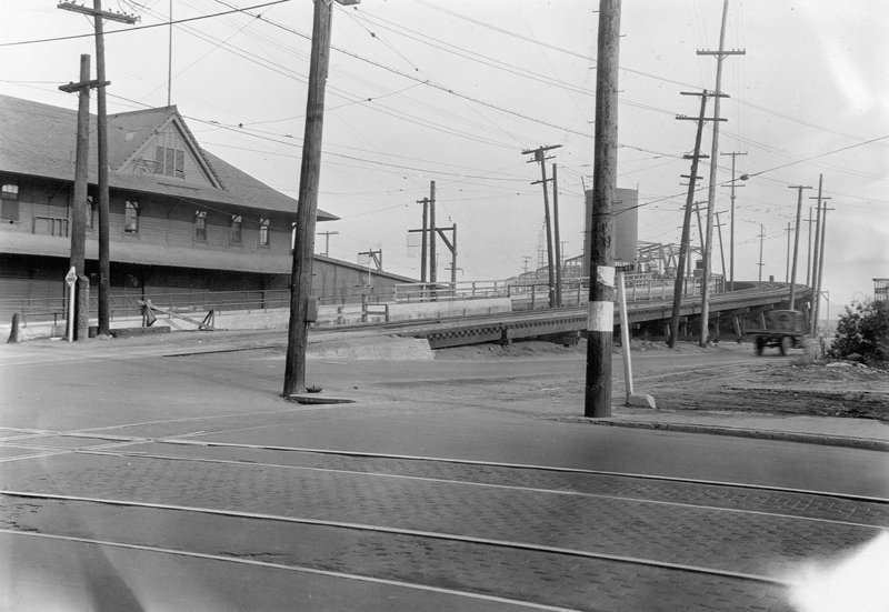 #19 Old East Fourth Street viaduct, 1926