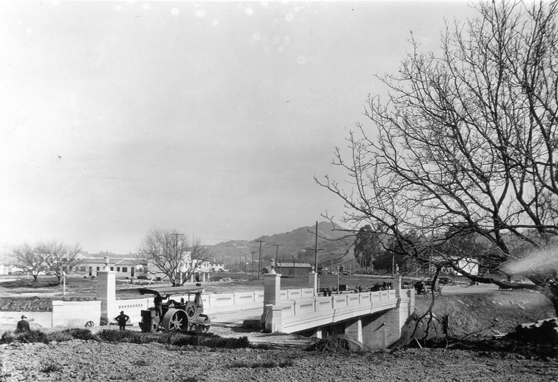 #78 Pacoima Avenue bridge, 1926