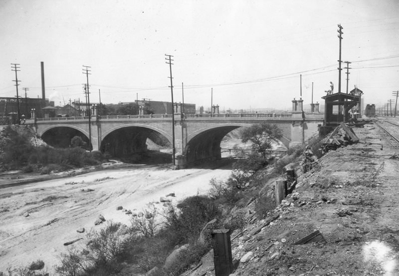 #6 Seventh Street Viaduct, 1923