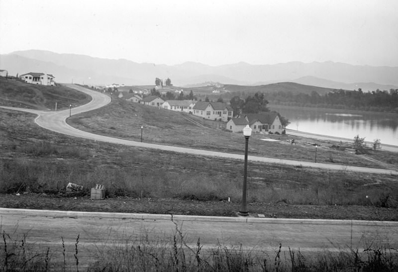 #98 Redesdale Avenue looking northeast over Silver Lake, 1927