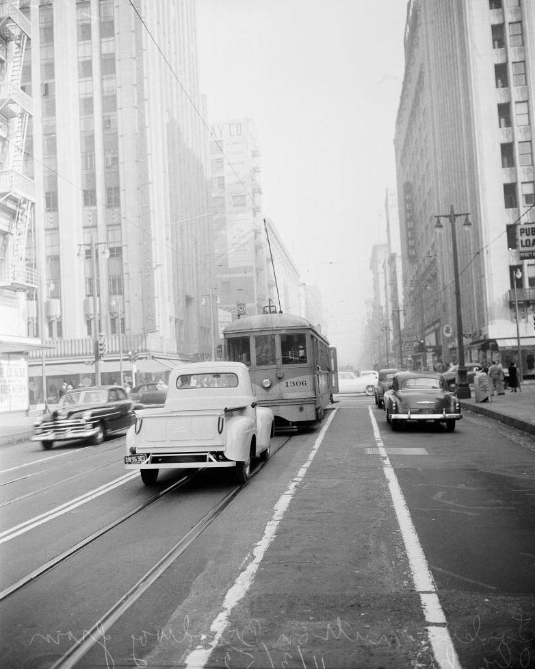 #91 Smoggy Los Angeles, 1952
