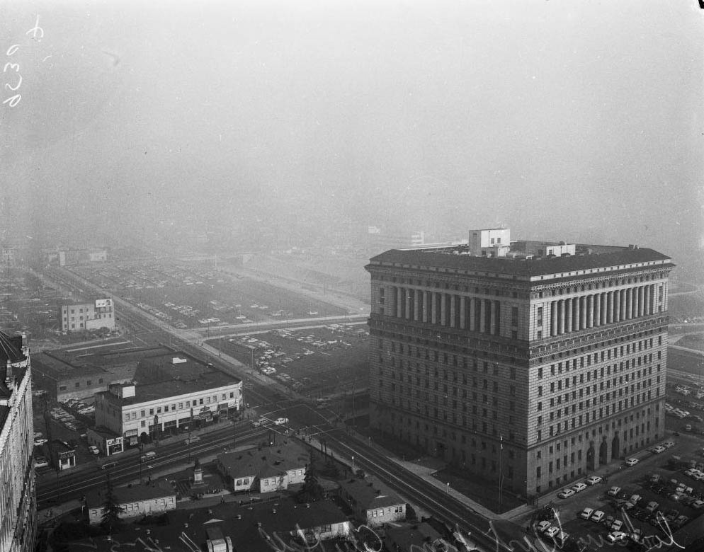 #101 Smog, from top of City Hall, 1952)