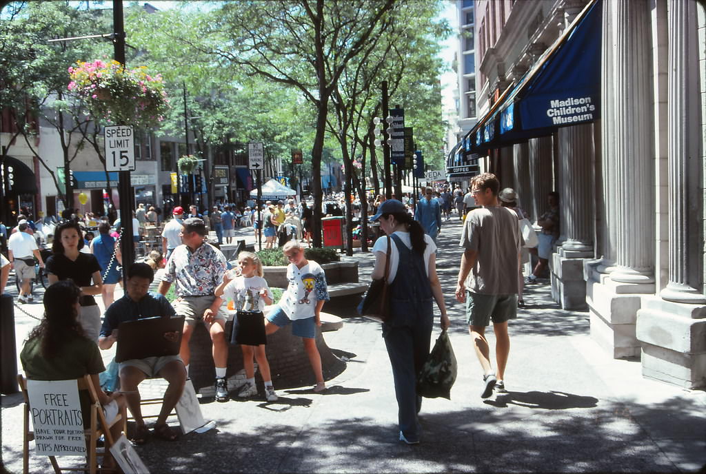 #27 State Street, Madison, July 1998