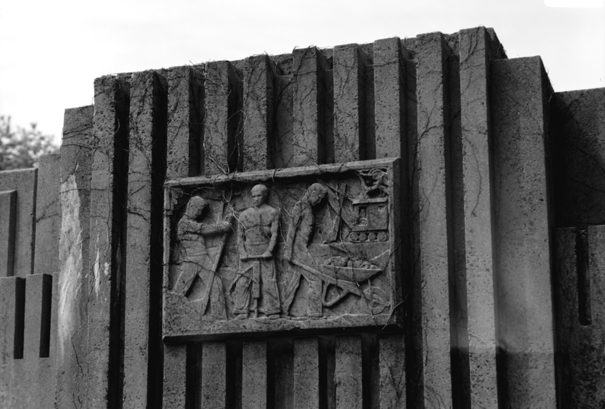 #26 Relief Sculpture on Burr Street Bridge