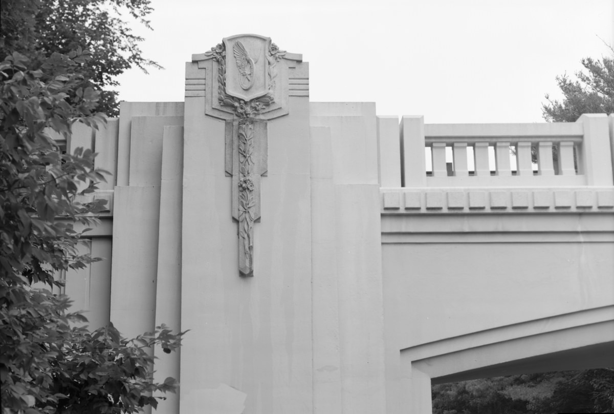 #10 Stanwich Road Bridge Decoration