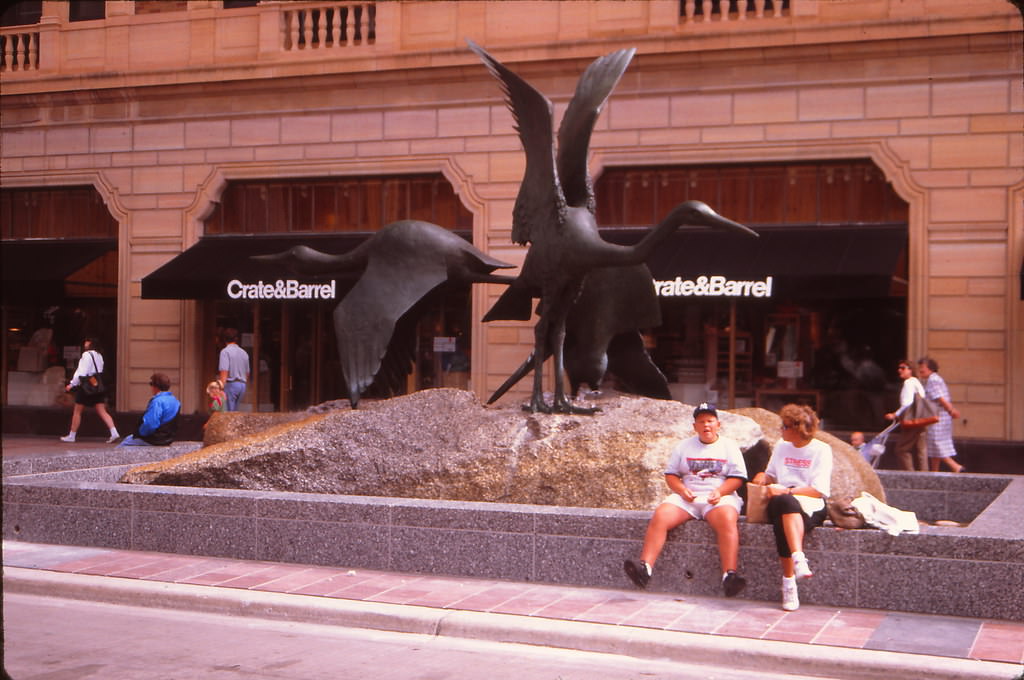 #122 Crate & Barrel Store, 900 block of Nicollet Mall, Minneapolis, August 1992
