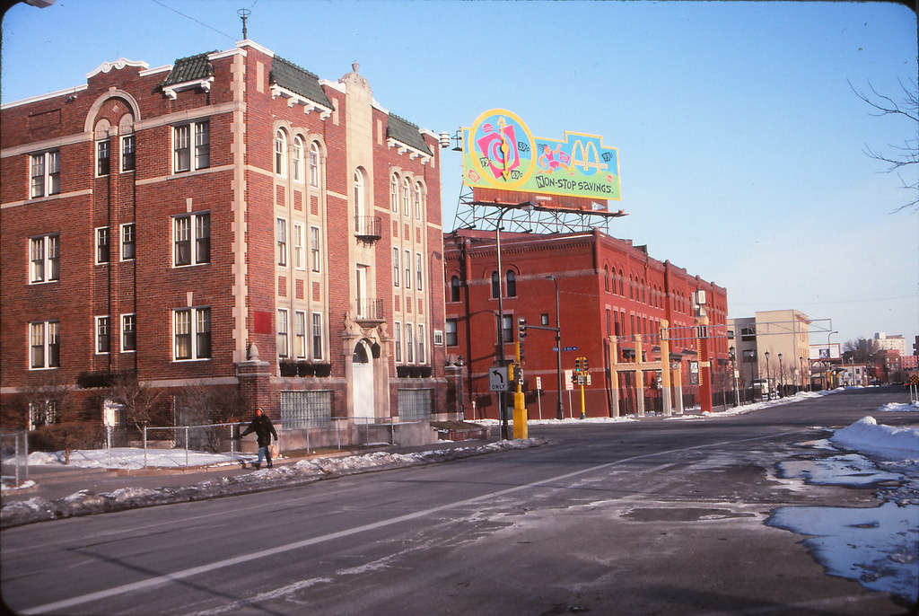 #167 Muddy Waters Coffeehouse, 24th & S Lyndale, Minneapolis, January 1993