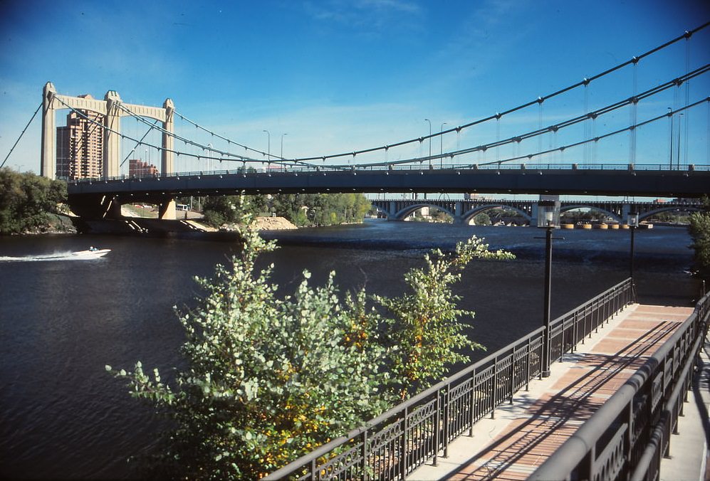 #43 Hennepin Avenue Bridge, Minneapolis – Sept 1990