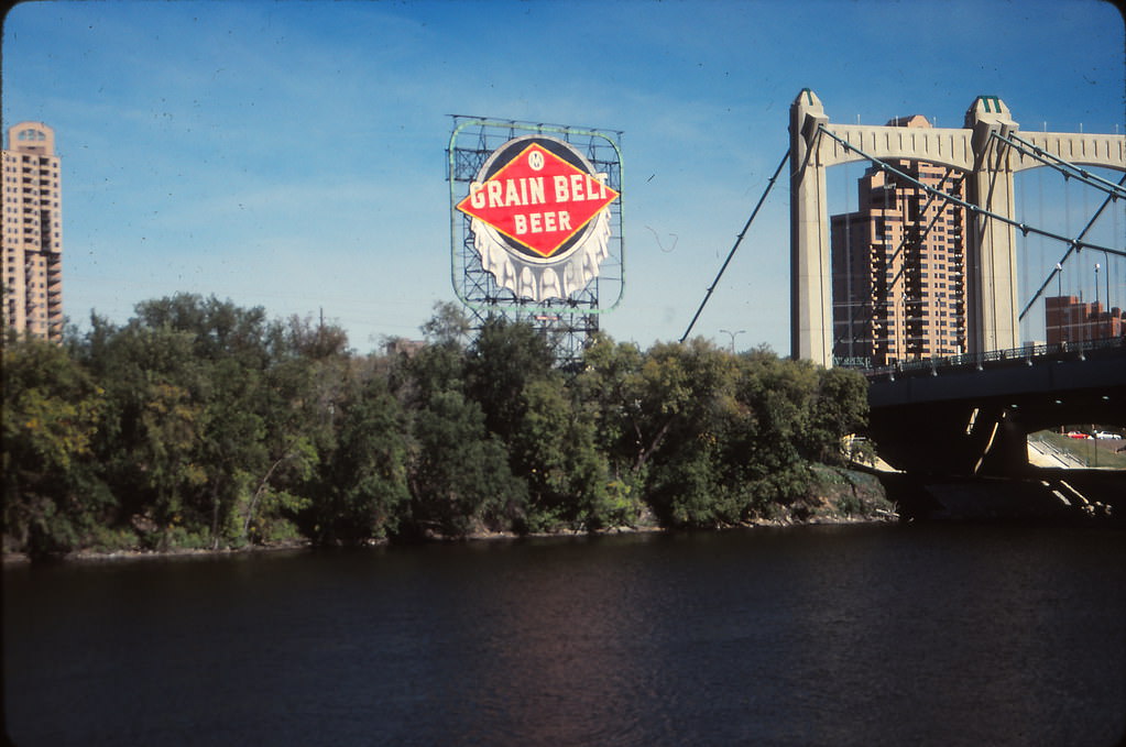 #44 Grain Belt Sign, Minneapolis, 1990