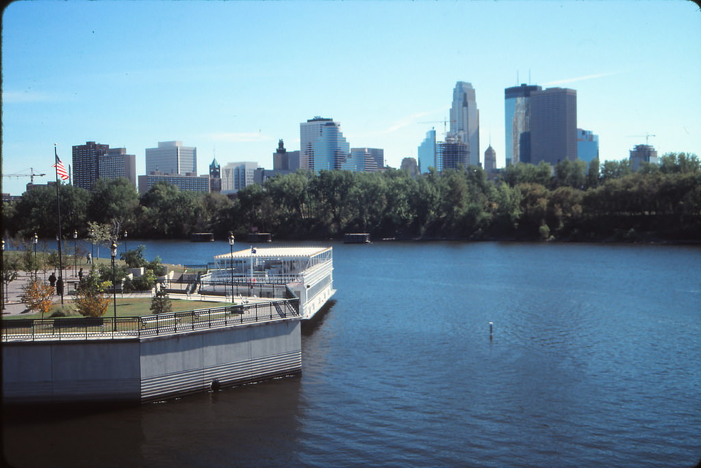 #183 Minneapolis Skyline from Plymouth Ave Bridge, Sept 1990