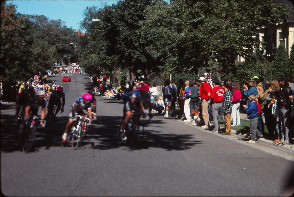 #48 Watching a bike race, Minneapolis, Sept 1990