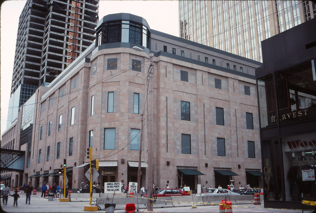 #54 Norwest Center, Minneapolis, Sept 1990