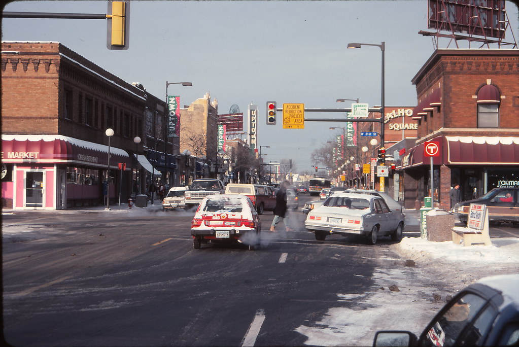 #1 Hennepin Avenue, Minneapolis, March 1998