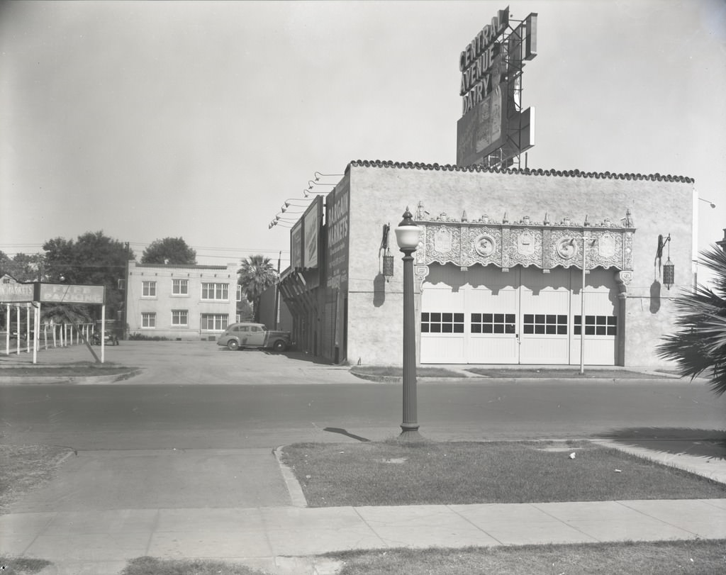 #13 Central Avenue Dairy Building Exterior, Phoenix, 1940