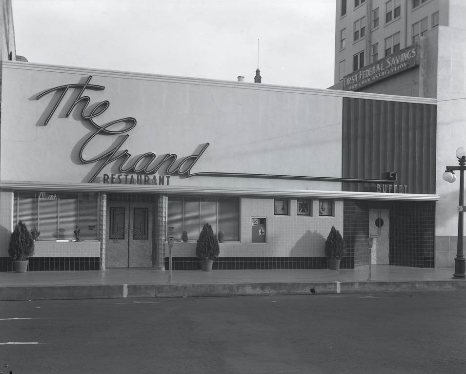 #33 Grand Café Exterior, Phoenix, 1940