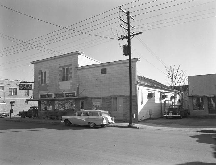 #15 Waitz Super Market, 548 Goliad Street at corner of Santa Clara Street, New City Block 702, 1965