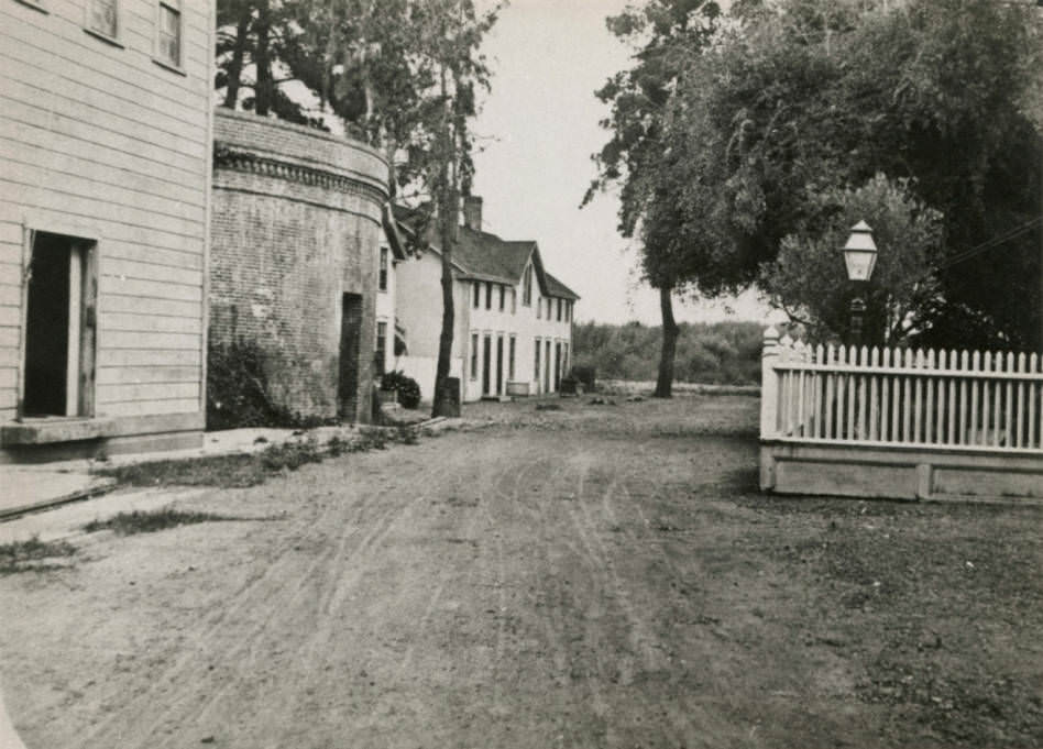 #25 Lick Mill driveway, 1882