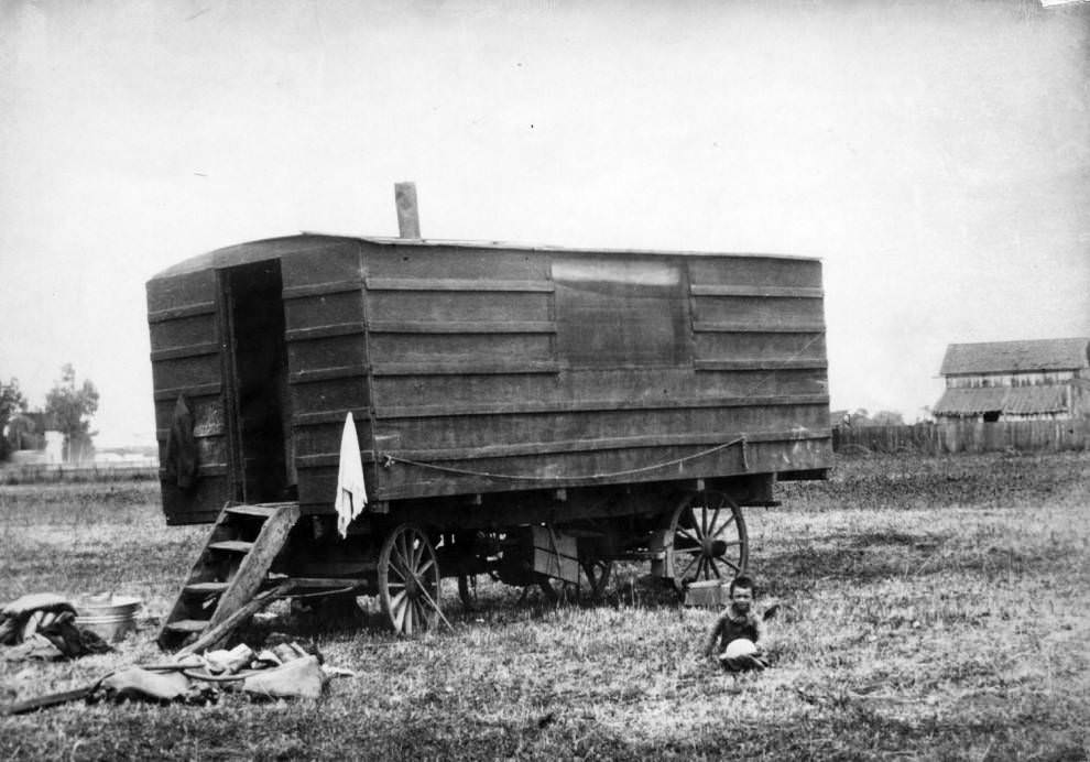 #33 Cookhouse wagon, 1890.