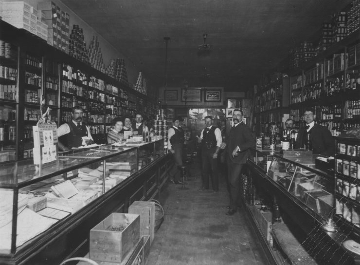 #12 B Street Liquor and Fancy Grocery After, 1898