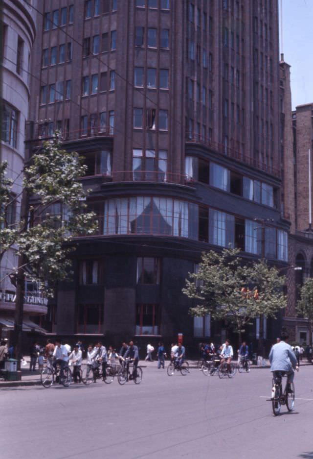 #39 Shanghai International Hotel (formerly and once again known as the Park Hotel), 1970s