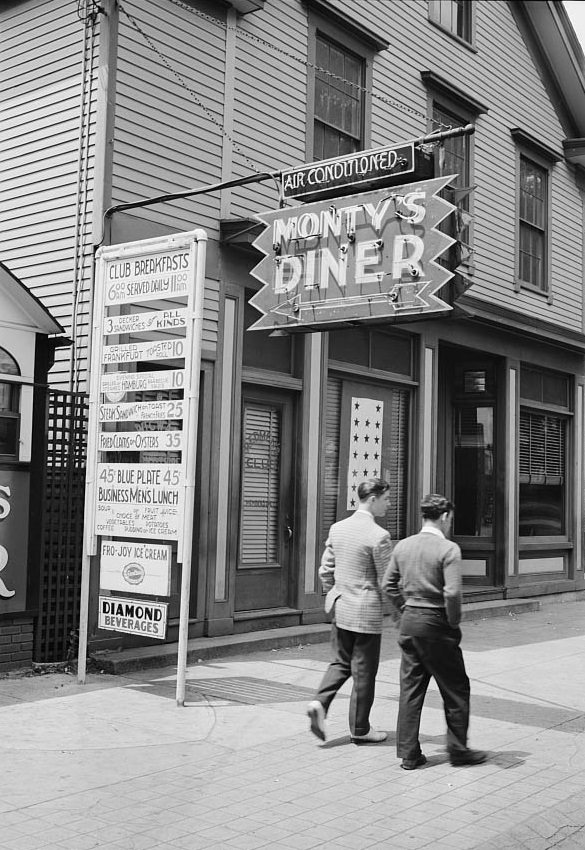#95 Monty’s Diner,1942