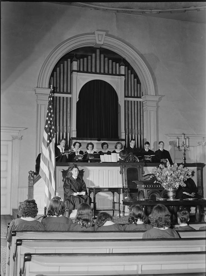 #86 An American town and its way of life. The vested choir singing at a Sunday morning service, 1942