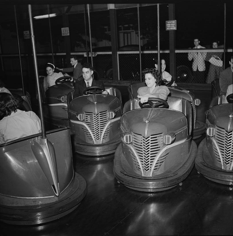 #87 Amusement Park,1942