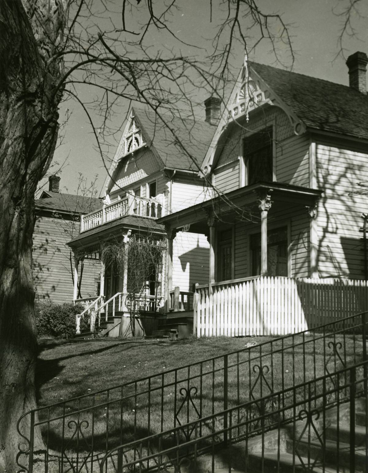 #106 Houses on High Street, Bellingham, 1959