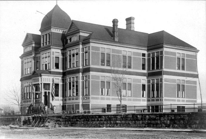 #56 Sehome grade school, built 1890 on present site of laurel park.