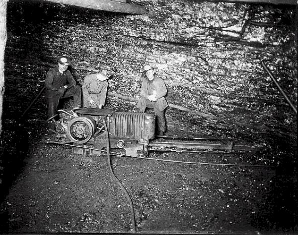 #44 Bellingham coal miners at work, 1935
