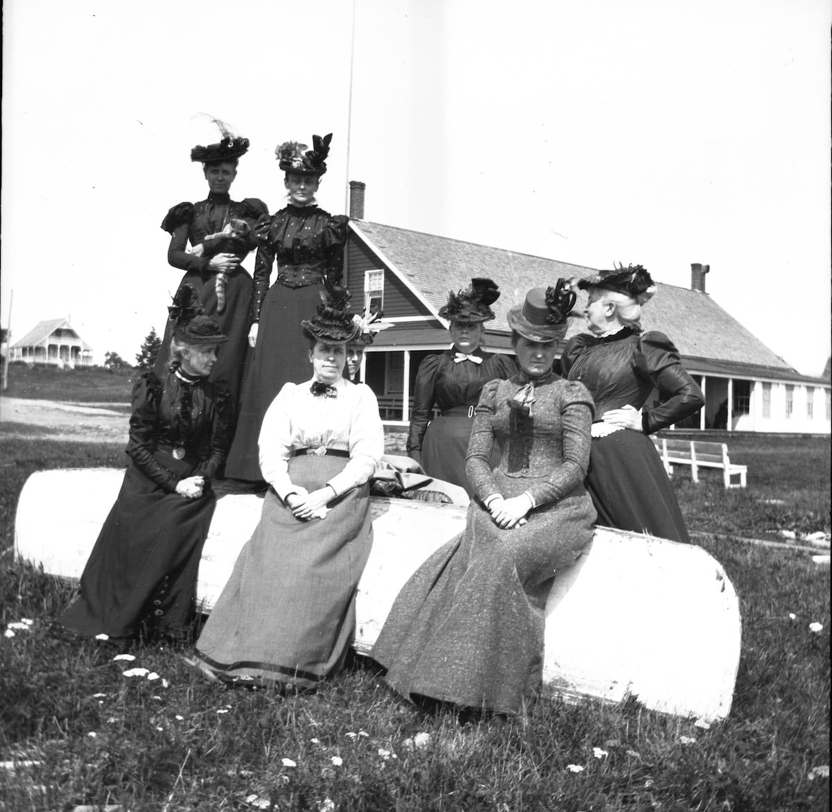 #18 Crescent Beach pictures, Sept 2, 1898.