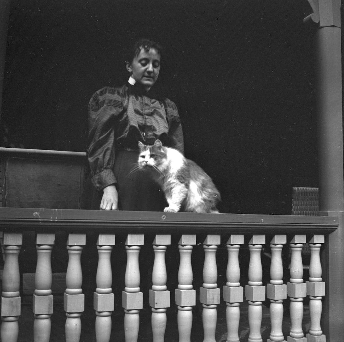 #21 Louise and Jakie 1898