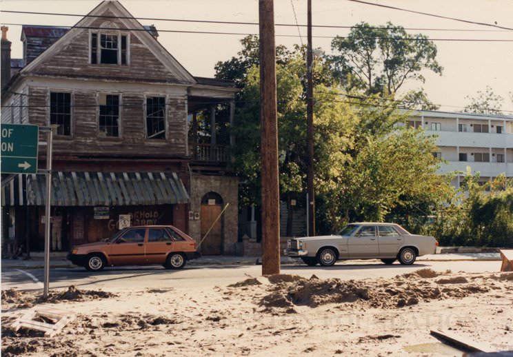 #7 104 President Street, 1980s