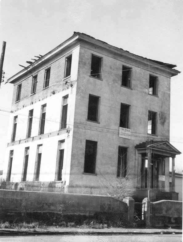 #30 647 East Bay Street: Destroyed December 1957