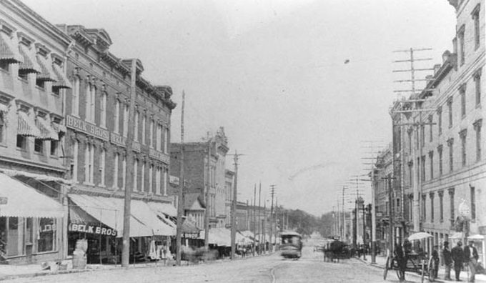 #24 East Trade Street, 1904