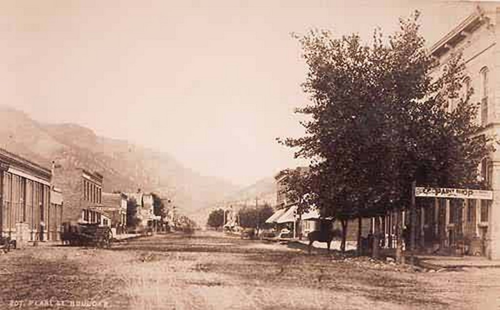 #134 Pearl Street looking West from 15th St, 1885