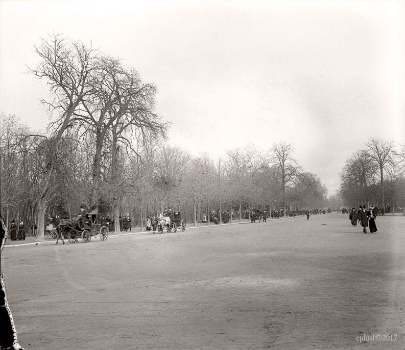 #46 Avenue du Bois-de-Boulogne, Paris, 1900
