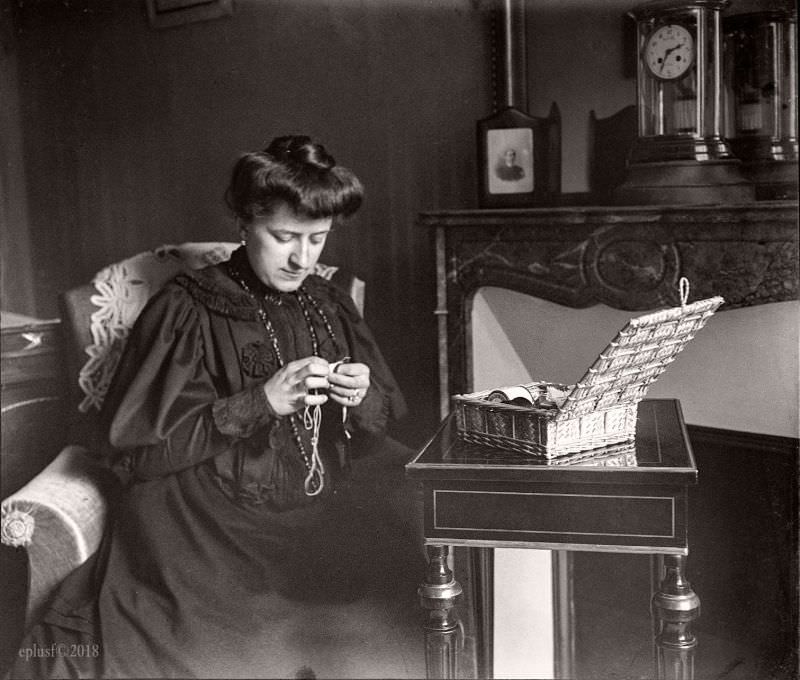 #75 Suzanne sews, circa 1907
